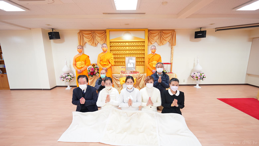 วัดพระธรรมกายโอซาก้า จัดพิธีบำเพ็ญกุศลเนื่องในวันพระใหญ่