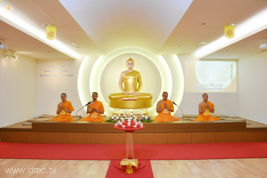 วัดพระธรรมกายโตเกียว จัดพิธีปล่อยปลา