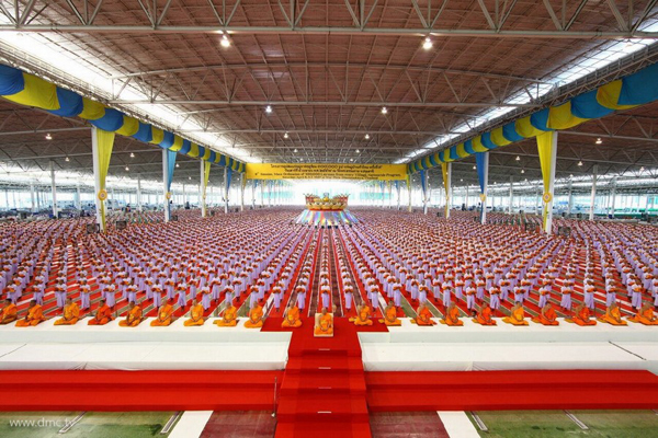 ประมวลภาพพิธีบรรพชาและคล้องอังสะ วันเสาร์ที่ 5 เมษายน 2557