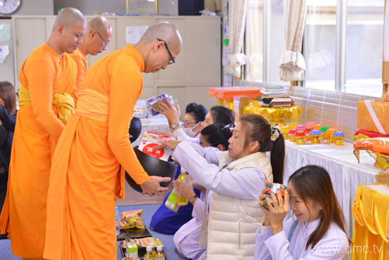 วัดพระธรรมกายนางาโน่ จัดพิธีปุพพเปตพลี