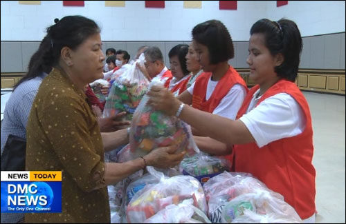 โครงการตักบาตรฯ และมูลนิธิธรรมกาย ช่วยผู้ประสบภัยน้ำท่วม จ.อยุธยา