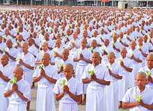 ประมวลภาพพิธีบรรพชาหมู่ธรรมทายาท ในโครงการอุปสมบทหมู่ เข้าพรรษา 1 แสนรูป