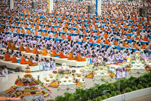 ประมวลภาพงานบุญวันสมาธิโลก 2557 ณ วัดพระธรรมกาย