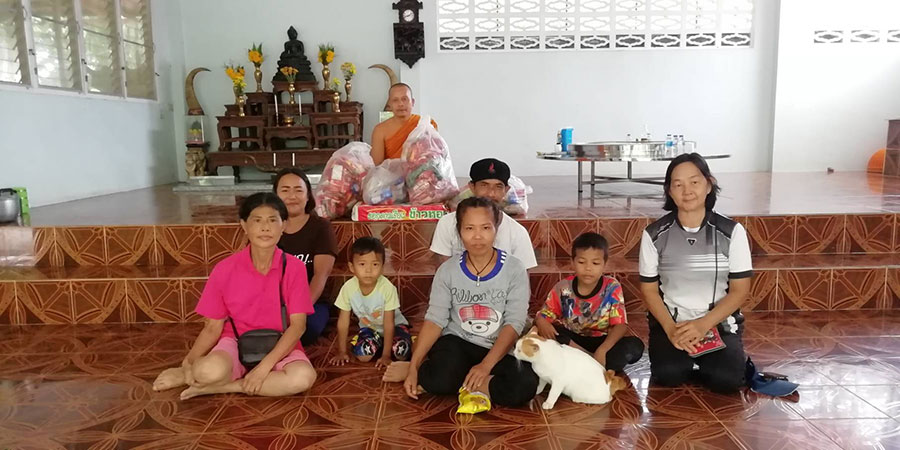 ศูนย์ปฏิบัติธรรมนานาชาติเบตง ถวายข้าวสารอาหารแห้งแด่วัดในอำเภอเบตง
