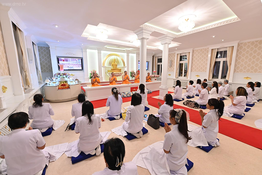 วัดพระธรรมกายสวิตเซอร์แลนด์ จัดพิธีบูชาข้าวพระ