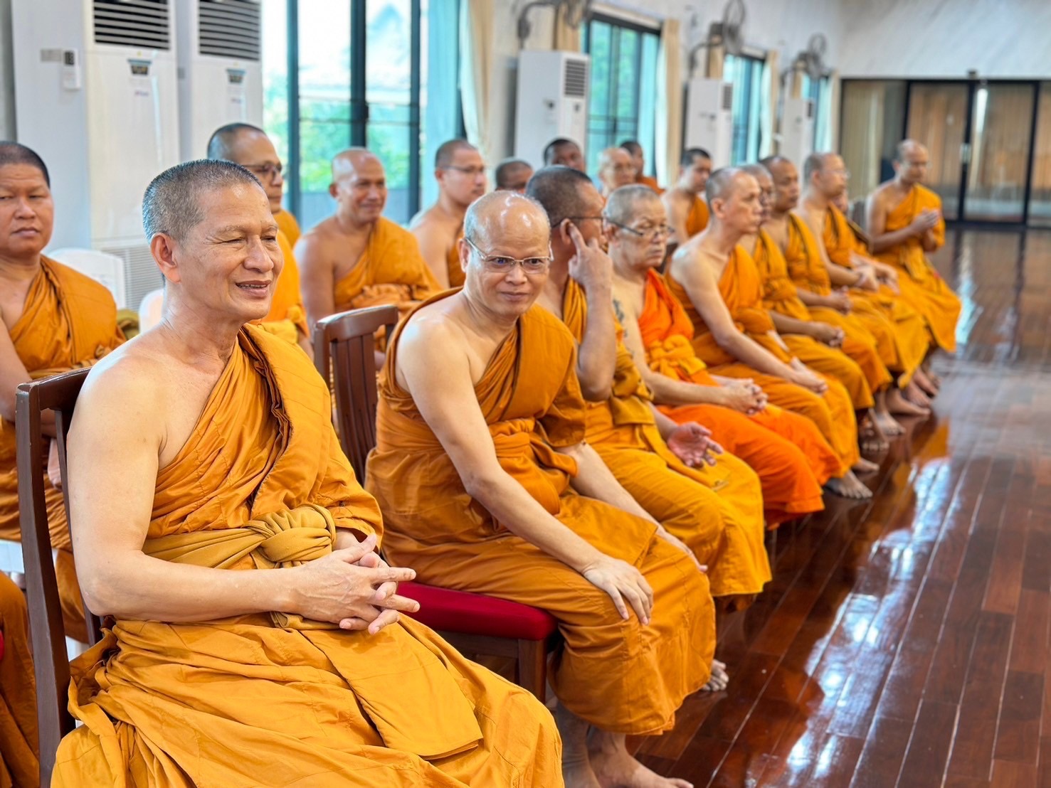 อบรมวิปัสสนากัมมัฏฐานสำหรับพระนวกะ  วัดหัตถสารเกษตร จังหวัดปทุมธานี