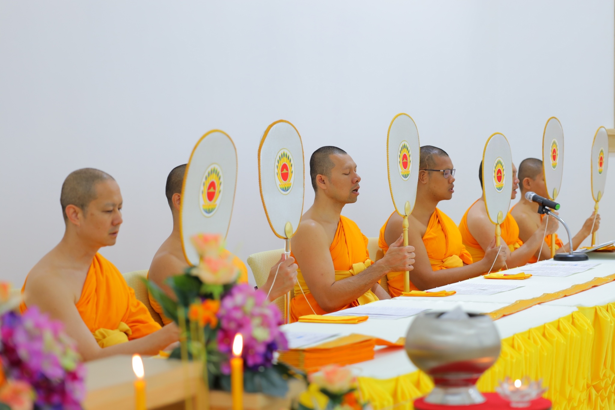 วัดพระธรรมกายแคนซัส จัดพิธีถวายกองบุญการศึกษา