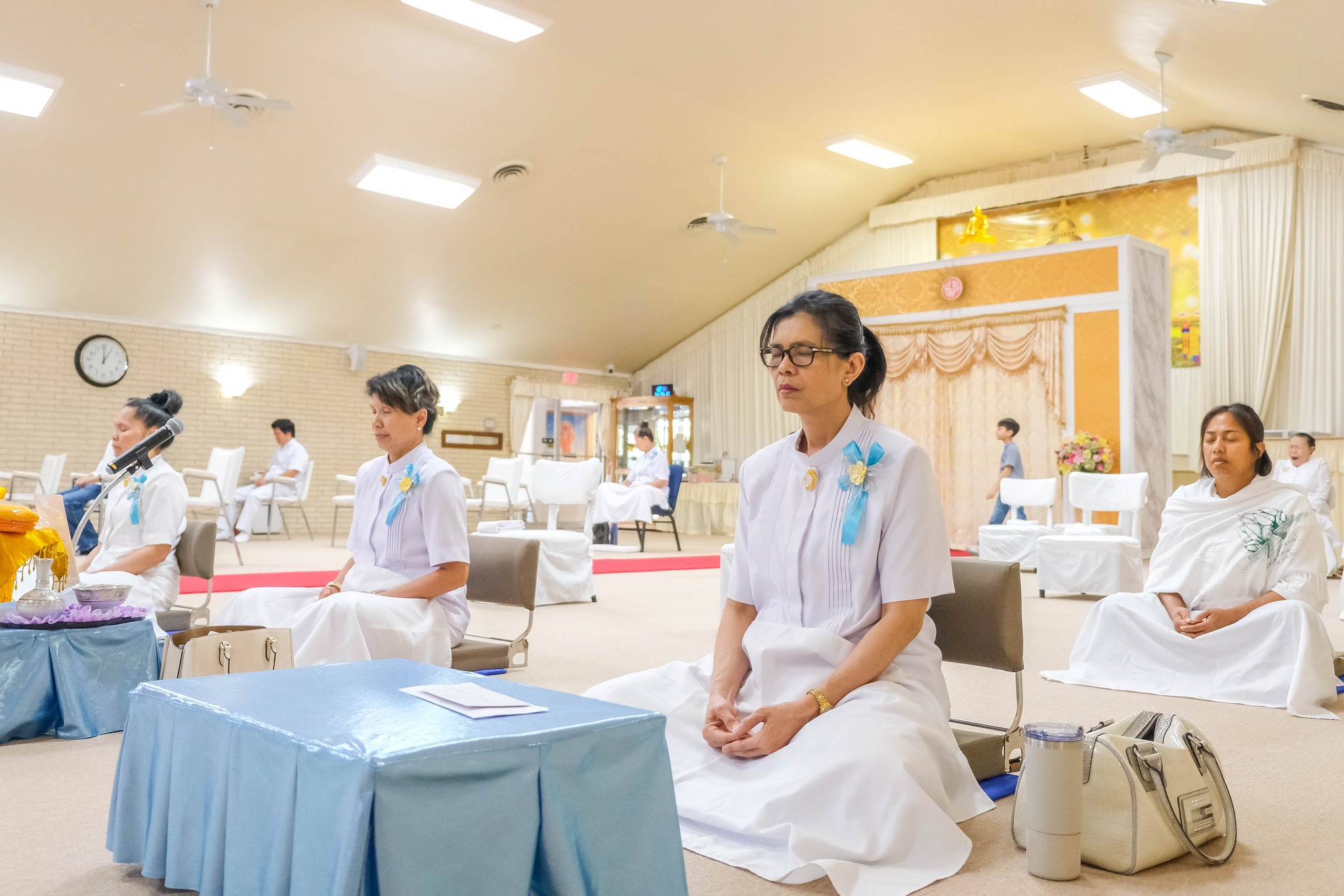 วัดพระธรรมกายเท็กซัส จัดพิธีจุดเทียนใจไฟนิรันดร์อนันตชัย