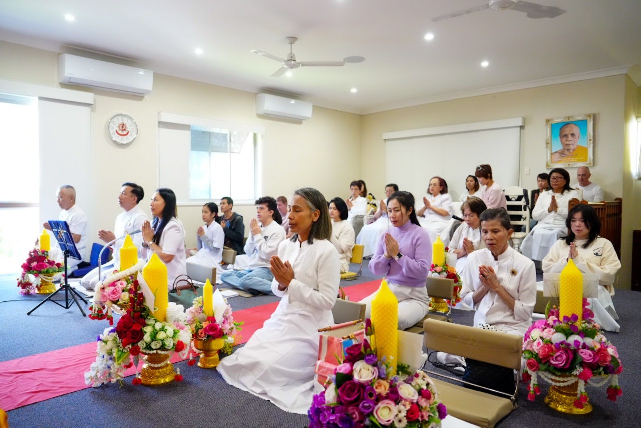 วัดพระธรรมกายบริสเบน จัดพิธีบูชาข้าวพระ