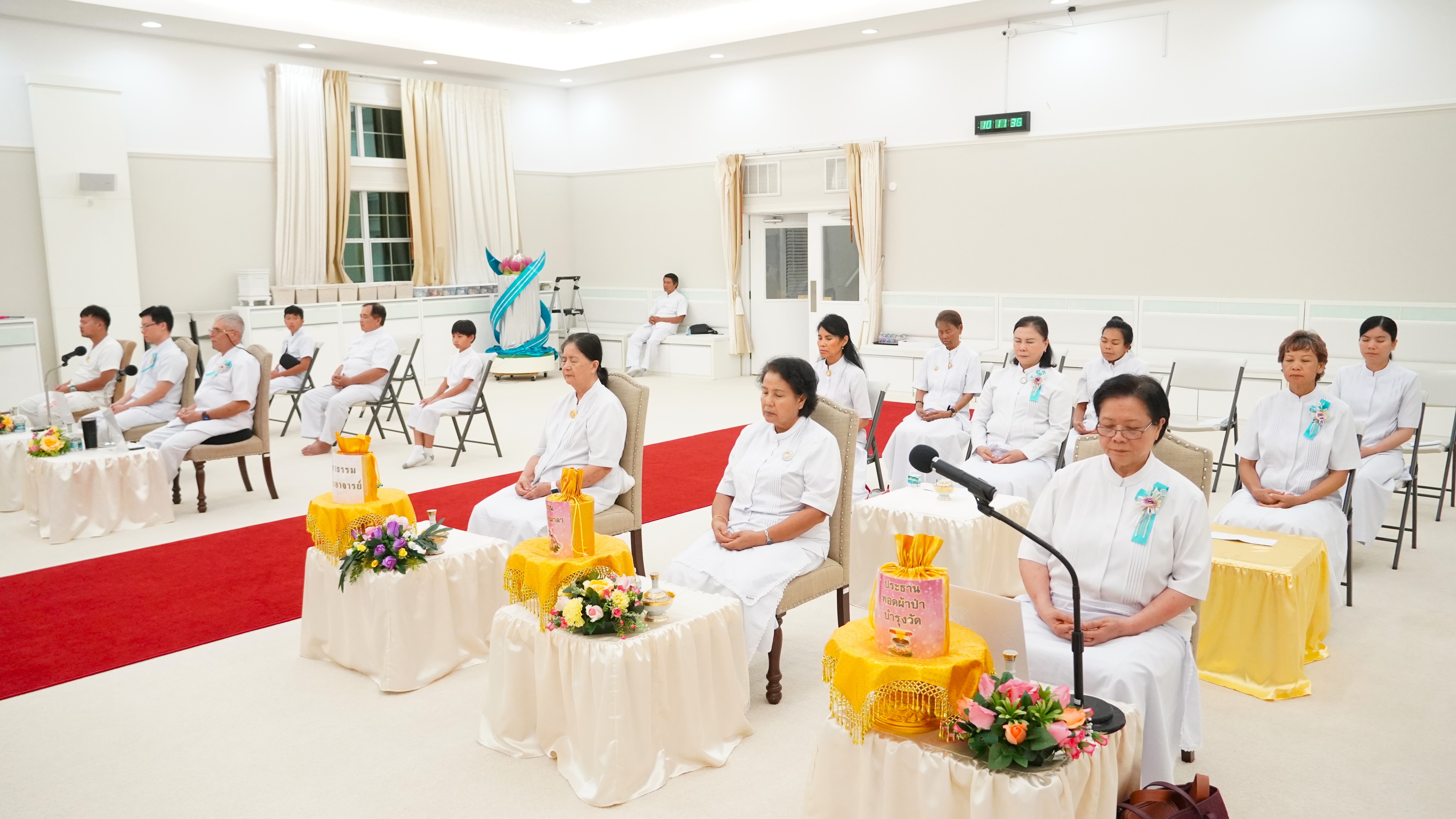 วัดพระธรรมกายฟลอริดา จัดพิธีบูชาข้าวพระ