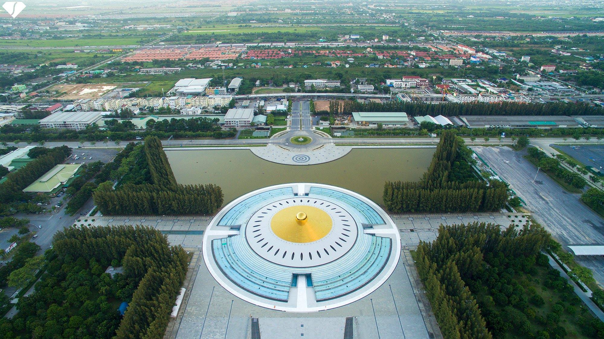 มหาวิหารพระมงคลเทพมุนี (สด จนฺทสโร) พระผู้ปราบมาร