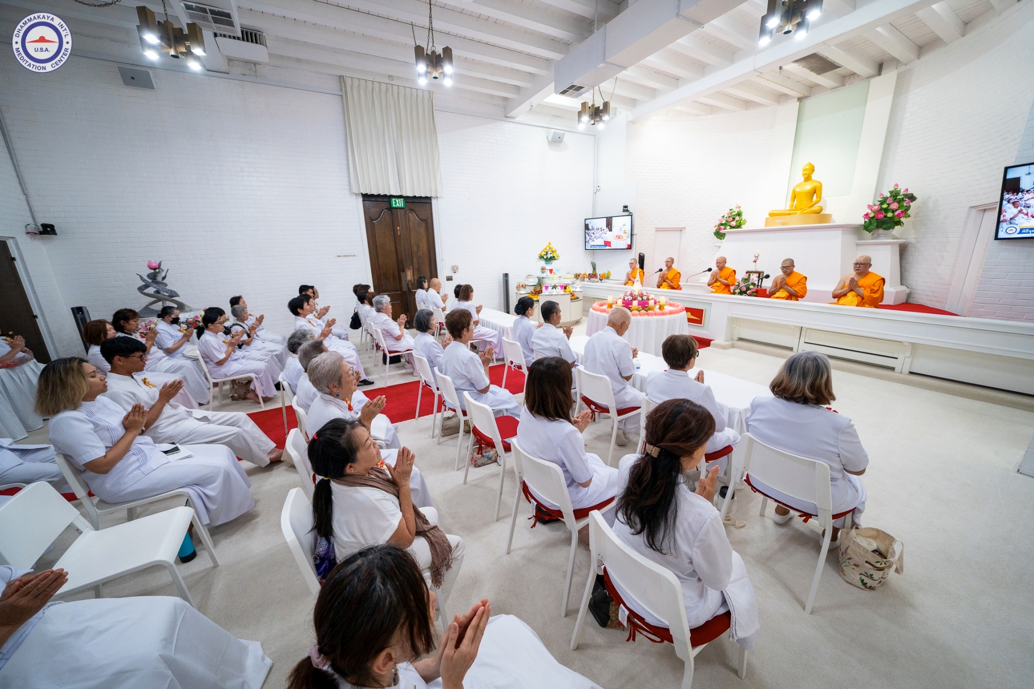 วัดพระธรรมกายแคลิฟอร์เนีย จัดพิธีบูชาข้าวพระ