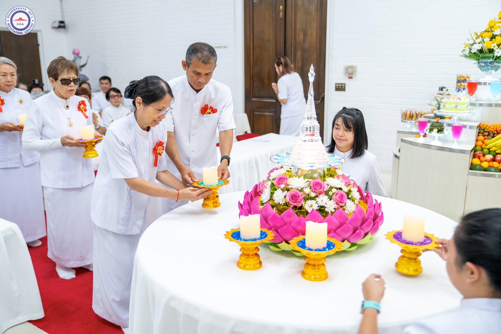 วัดพระธรรมกายแคลิฟอร์เนีย จัดพิธีบูชาข้าวพระ