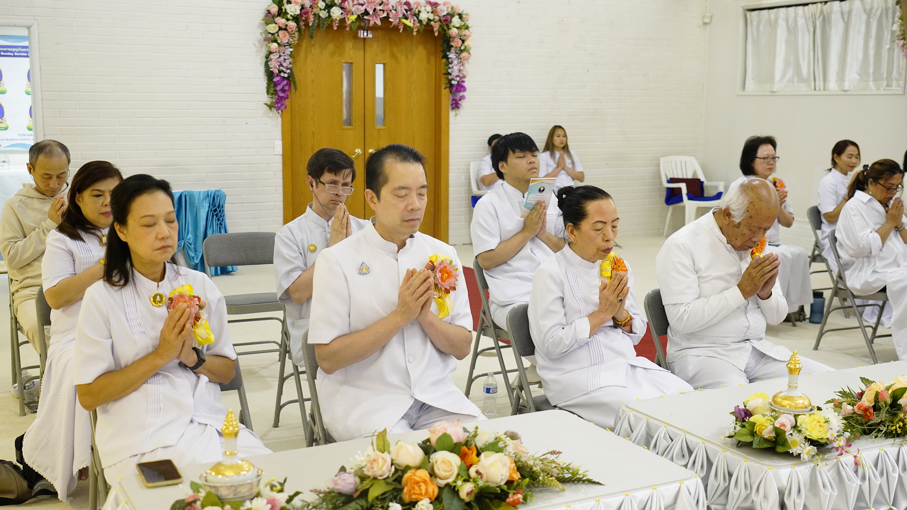 วัดพระธรรมกายซีแอตเติล จัดพิธีบูชาข้าวพระ