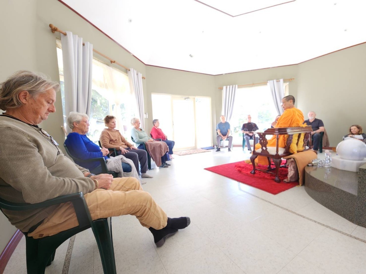 วัดพระธรรมกายเวสเทิร์นออสเตรเลีย จัดปฏิบัติธรรมชาวท้องถิ่น