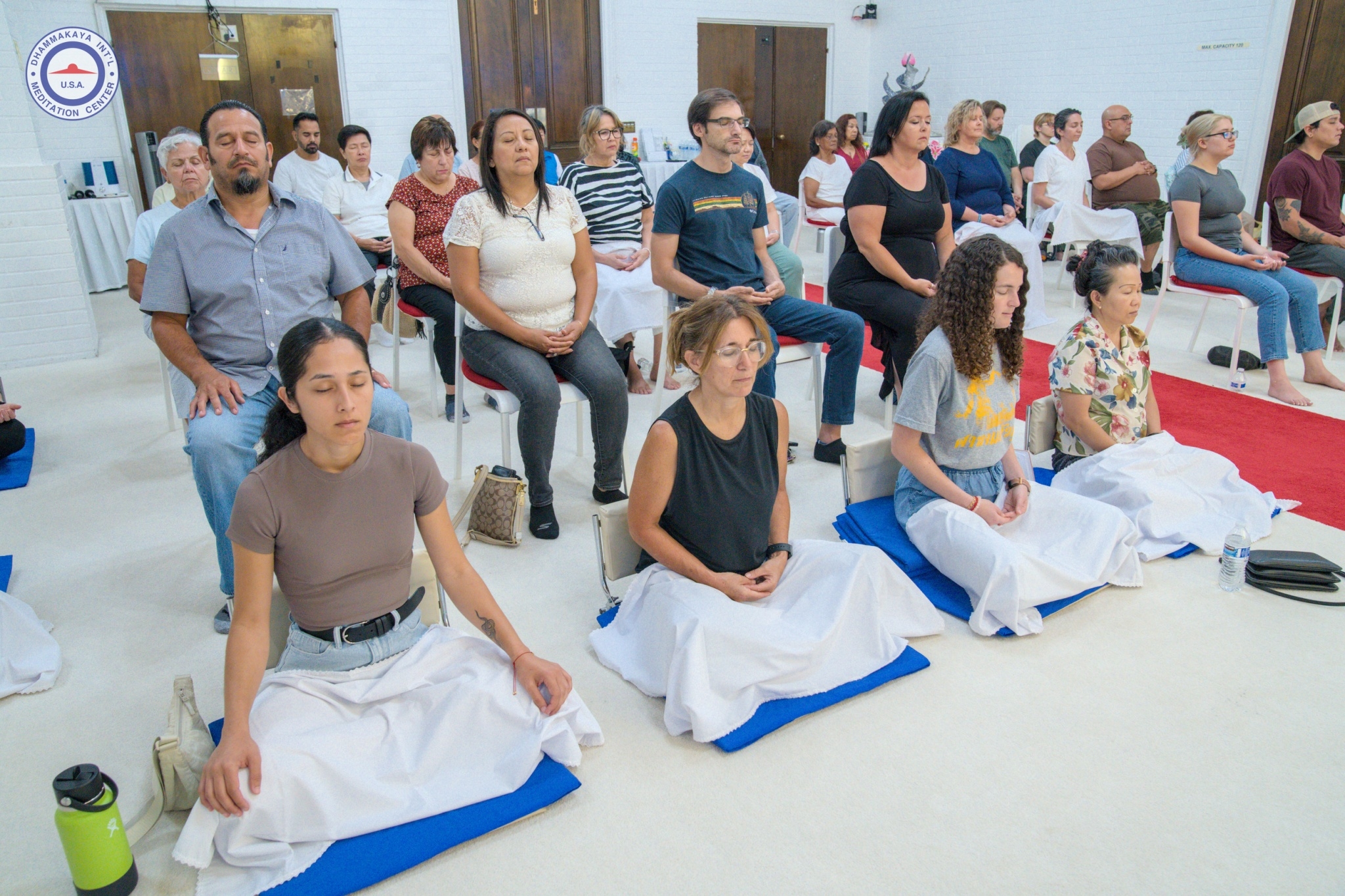 วัดพระธรรมกายแคลิฟอร์เนีย จัดกิจกรรมฝึกนั่งสมาธิให้กับชาวท้องถิ่น