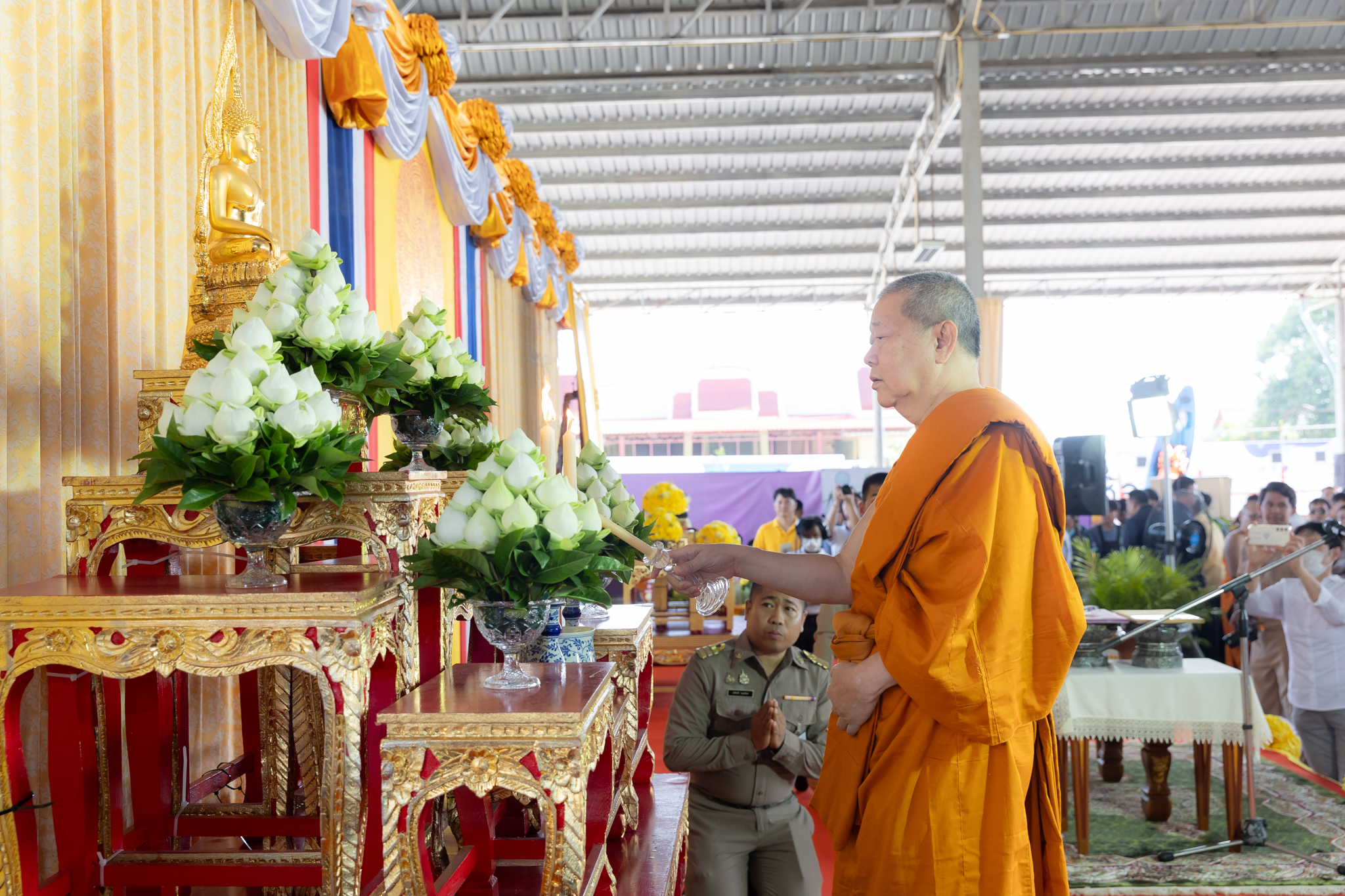 เจ้าคณะใหญ่หนกลาง ลงพื้นที่ตรวจเยี่ยมและติดตามโครงการหมู่บ้านรักษาศีล 5 ณ วัดอุทยาน