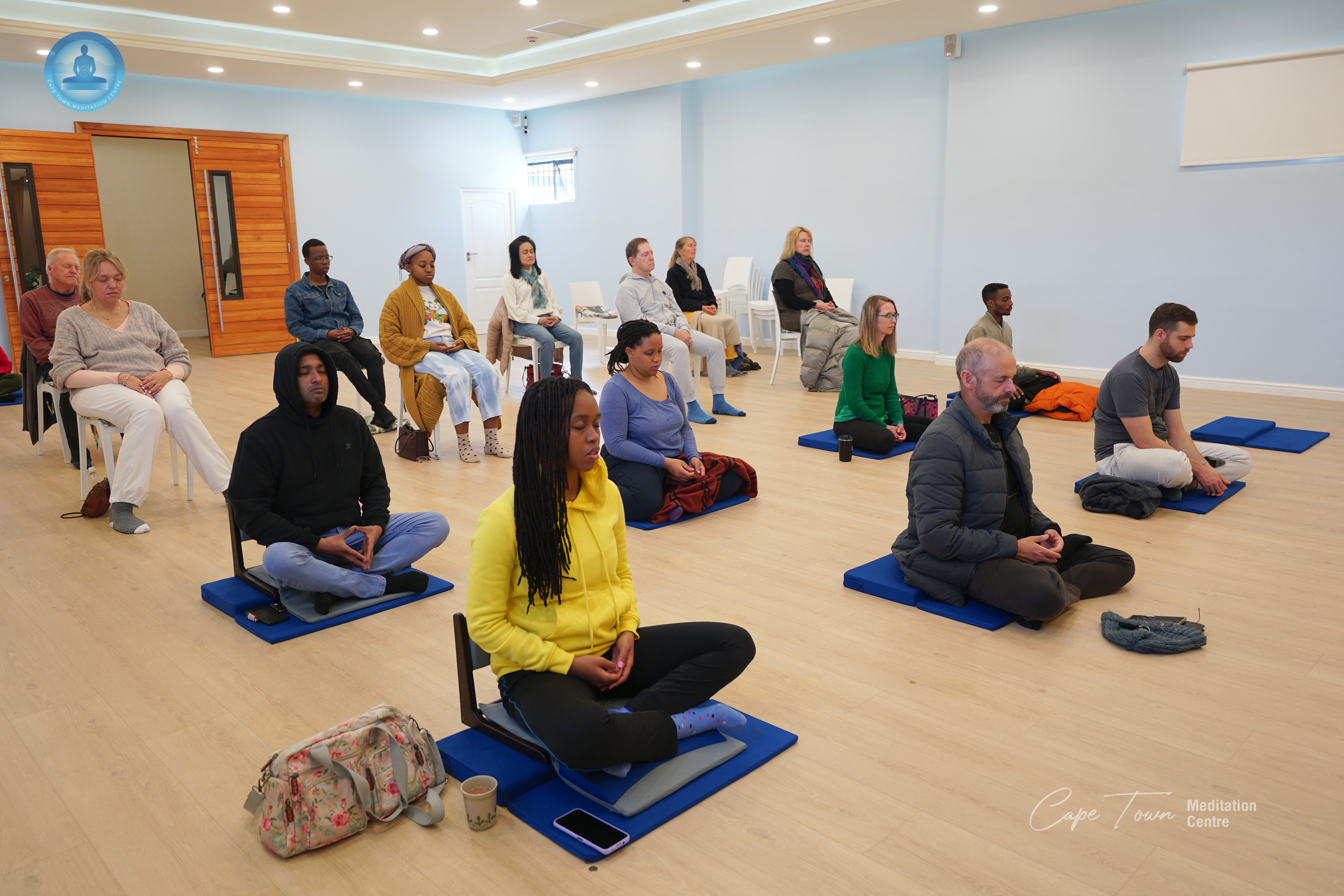 วัดพุทธเคปทาวน์ จัดปฏิบัติธรรมแก่ชาวท้องถิ่น