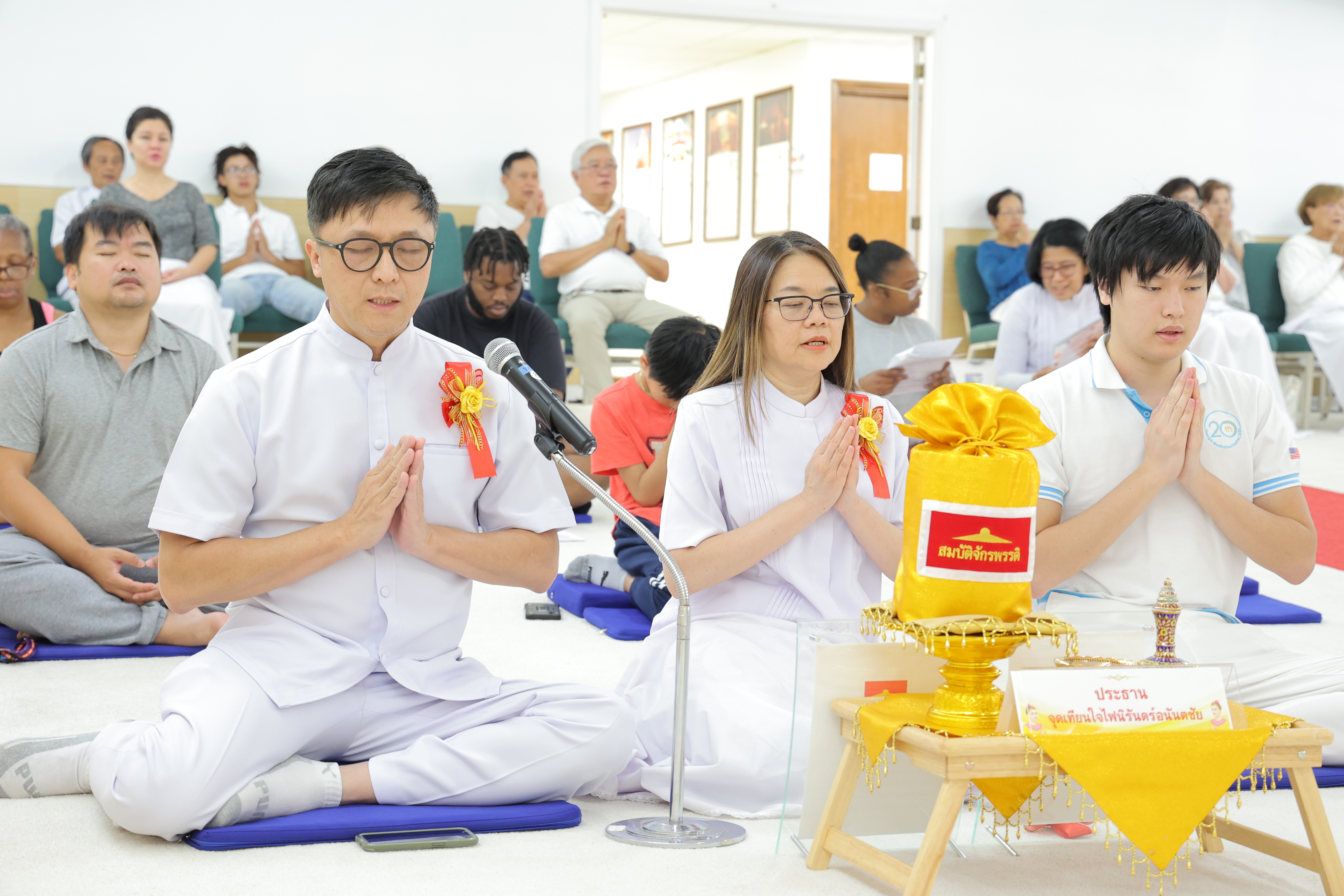วัดพระธรรมกายจอร์เจีย จัดพิธีจุดเทียนใจไฟนิรันดร์อนันตชัย