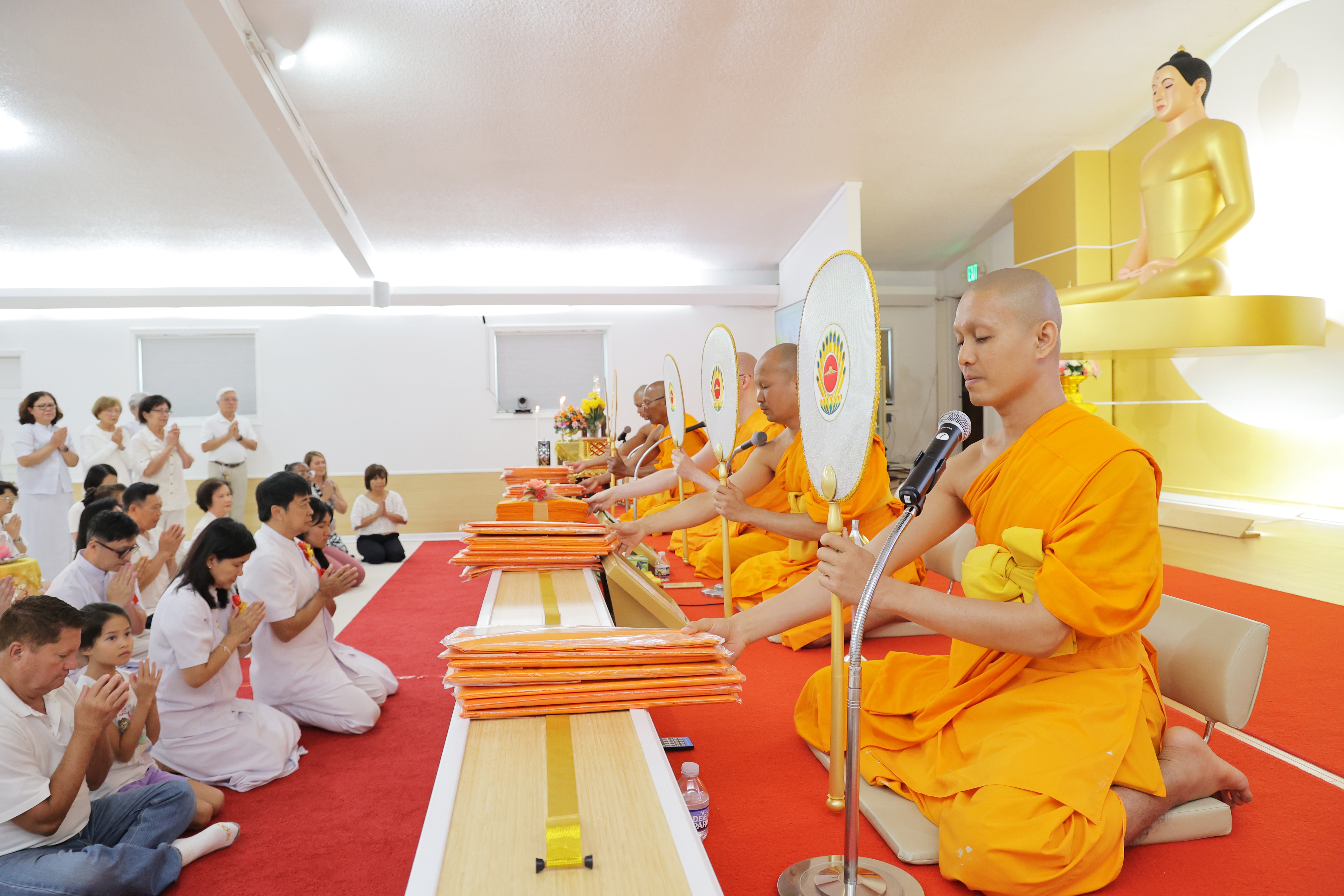วัดพระธรรมกายจอร์เจีย จัดพิธีจุดเทียนใจไฟนิรันดร์อนันตชัย