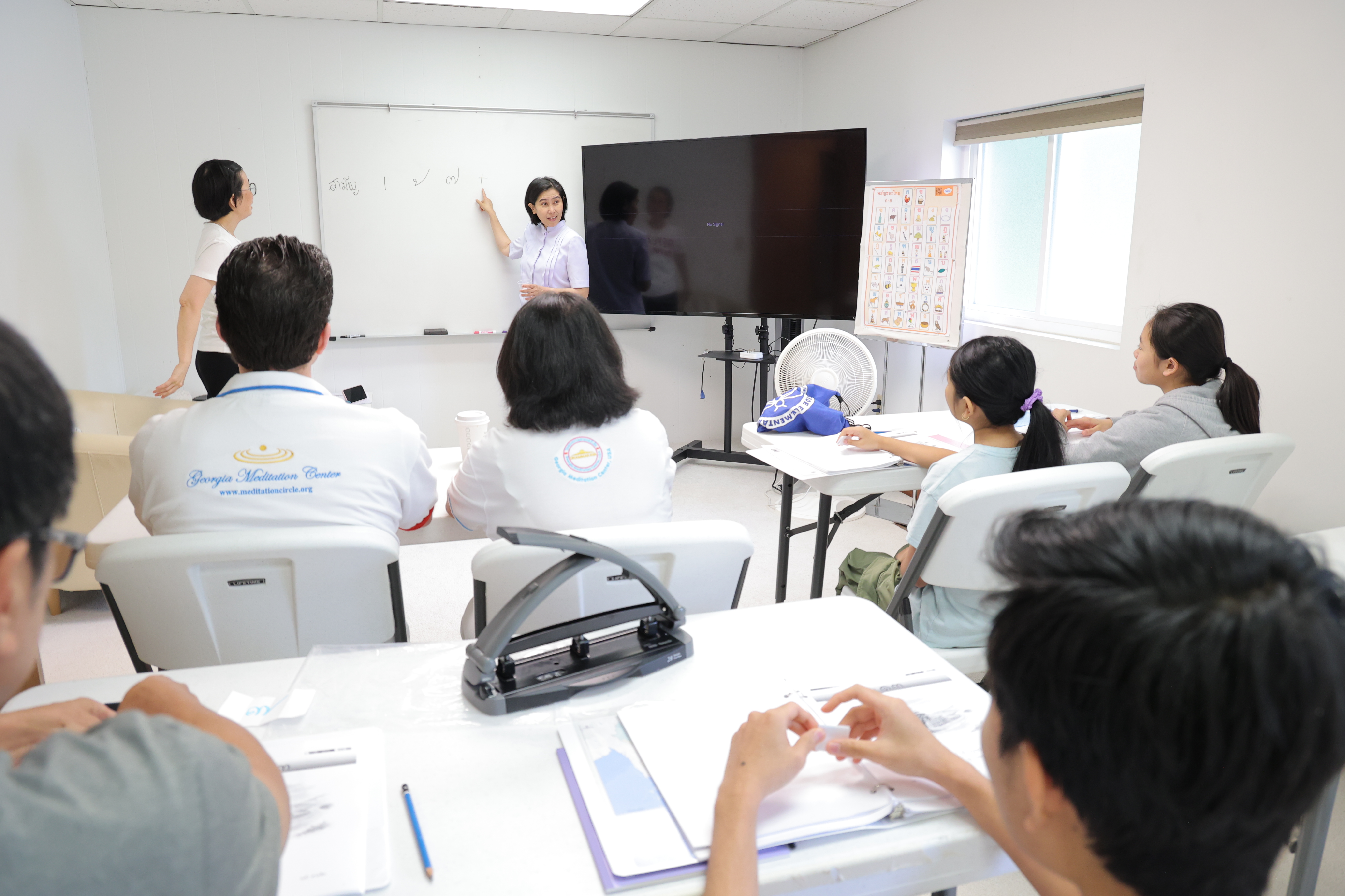 วัดพระธรรมกายจอร์เจีย จัดพิธีจุดเทียนใจไฟนิรันดร์อนันตชัย
