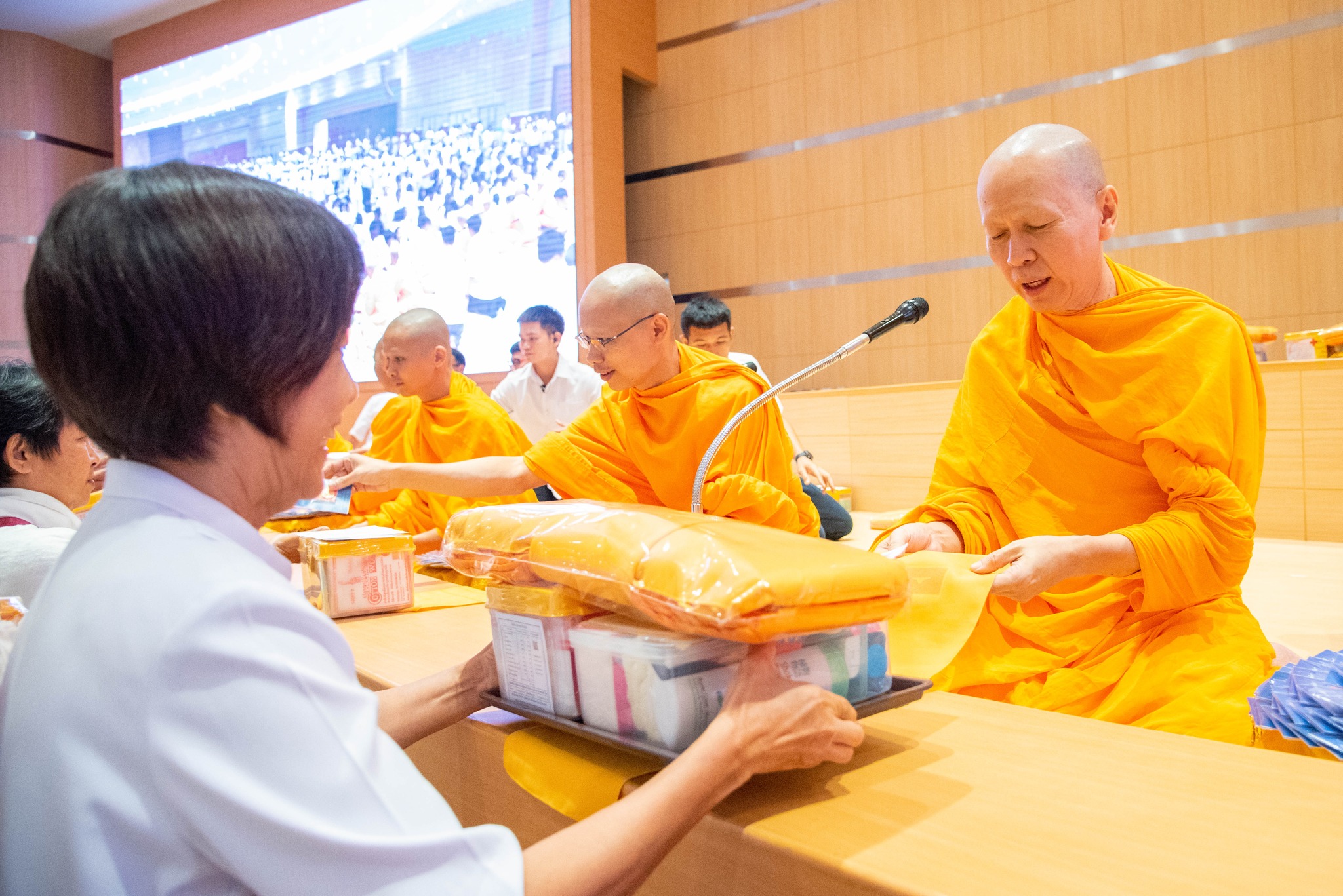 สัมมนารวมใจผู้นำบุญกฐินสามัคคีทั่วไทย 30,000 วัด