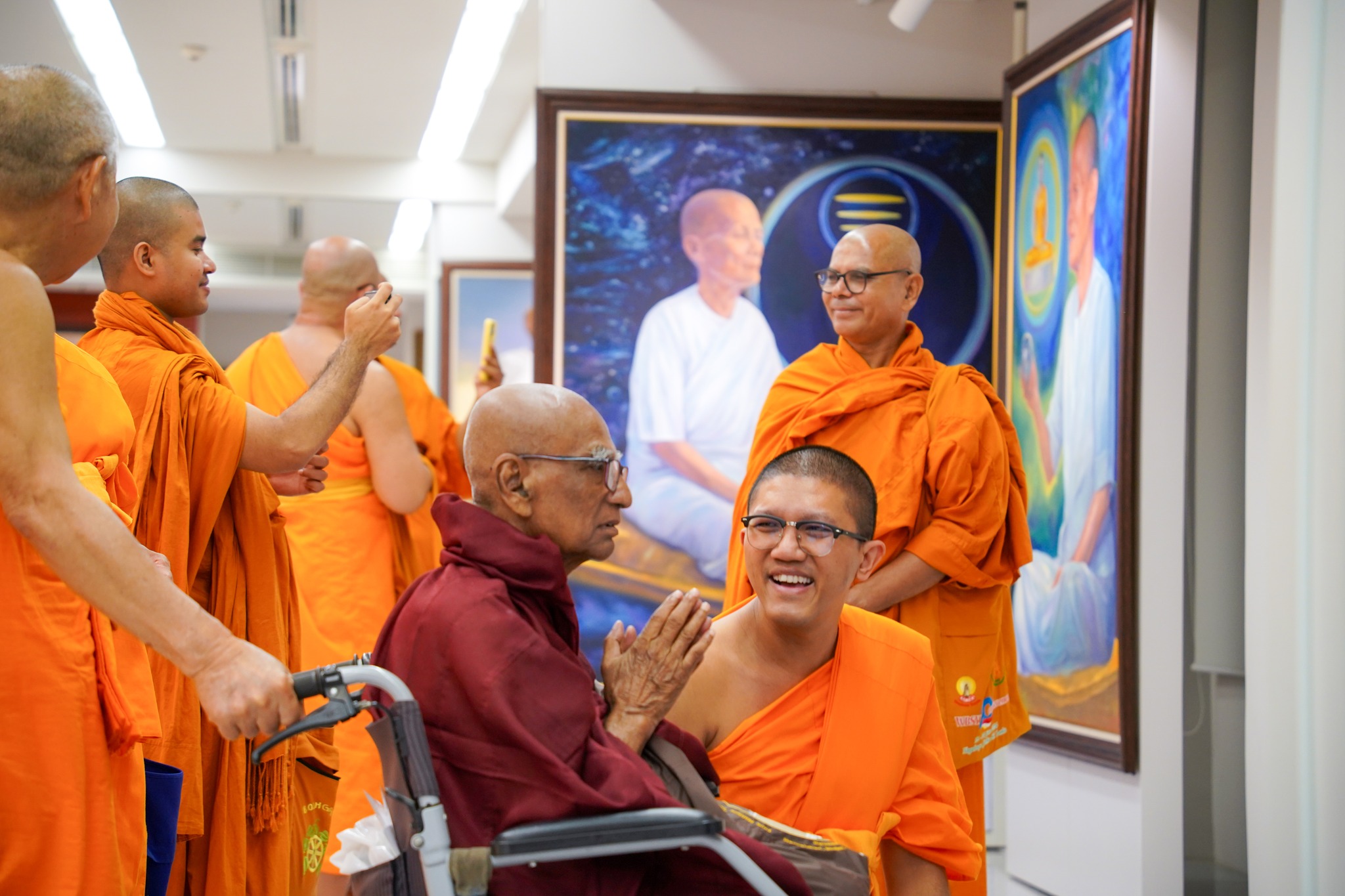 คณะสงฆ์จากประเทศอินเดีย มาเยี่ยมชมวัดพระธรรมกาย