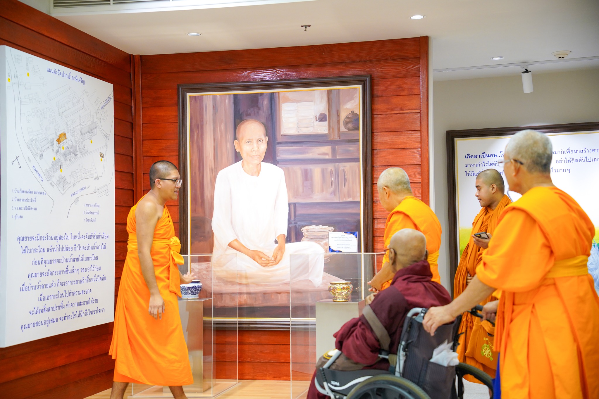 คณะสงฆ์จากประเทศอินเดีย มาเยี่ยมชมวัดพระธรรมกาย