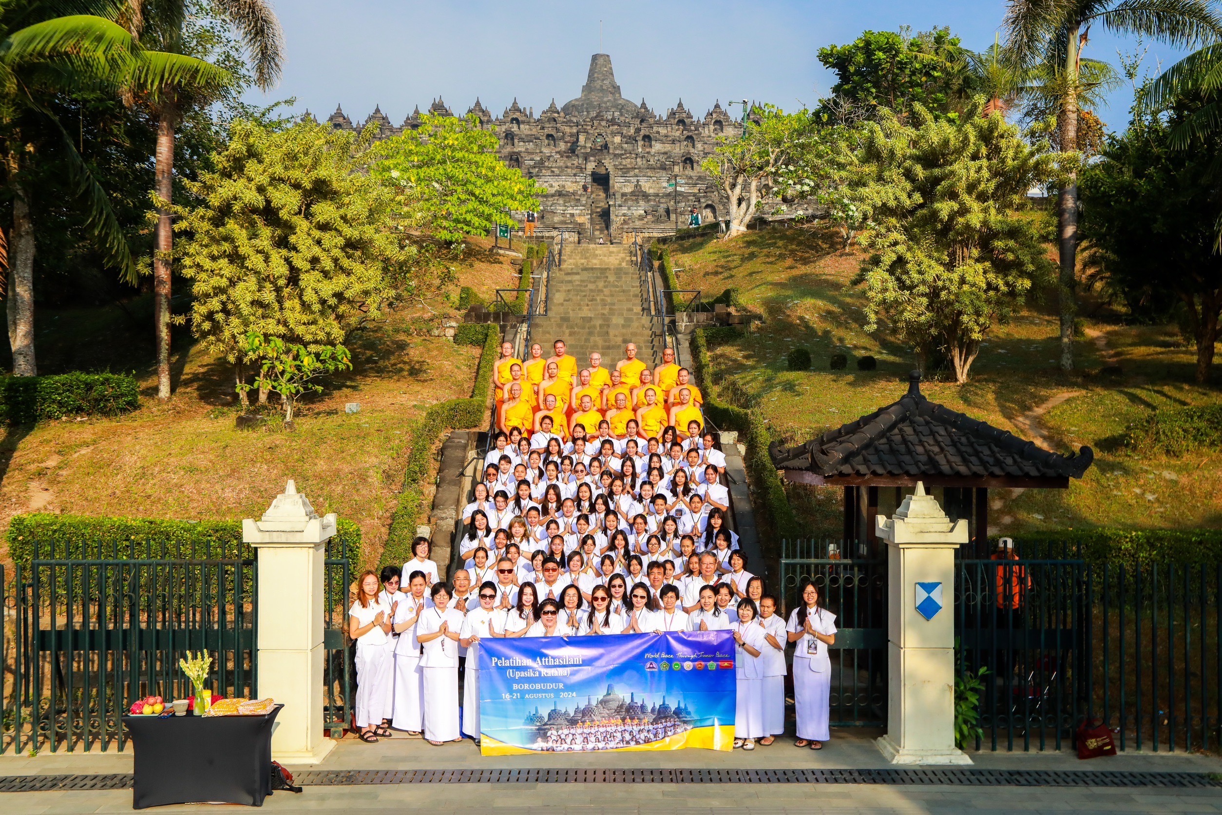 โครงการอบรมอุบาสิกาแก้ว บรมพุทโธ อินโดนีเซีย Upasika Ratana Borobudur 2024