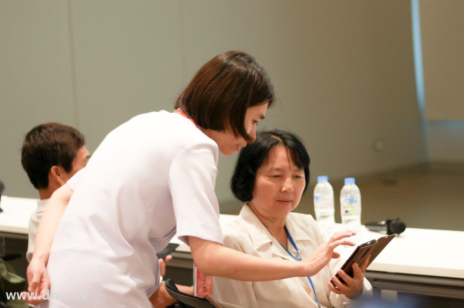 ผู้นำแสงสว่างออนไลน์