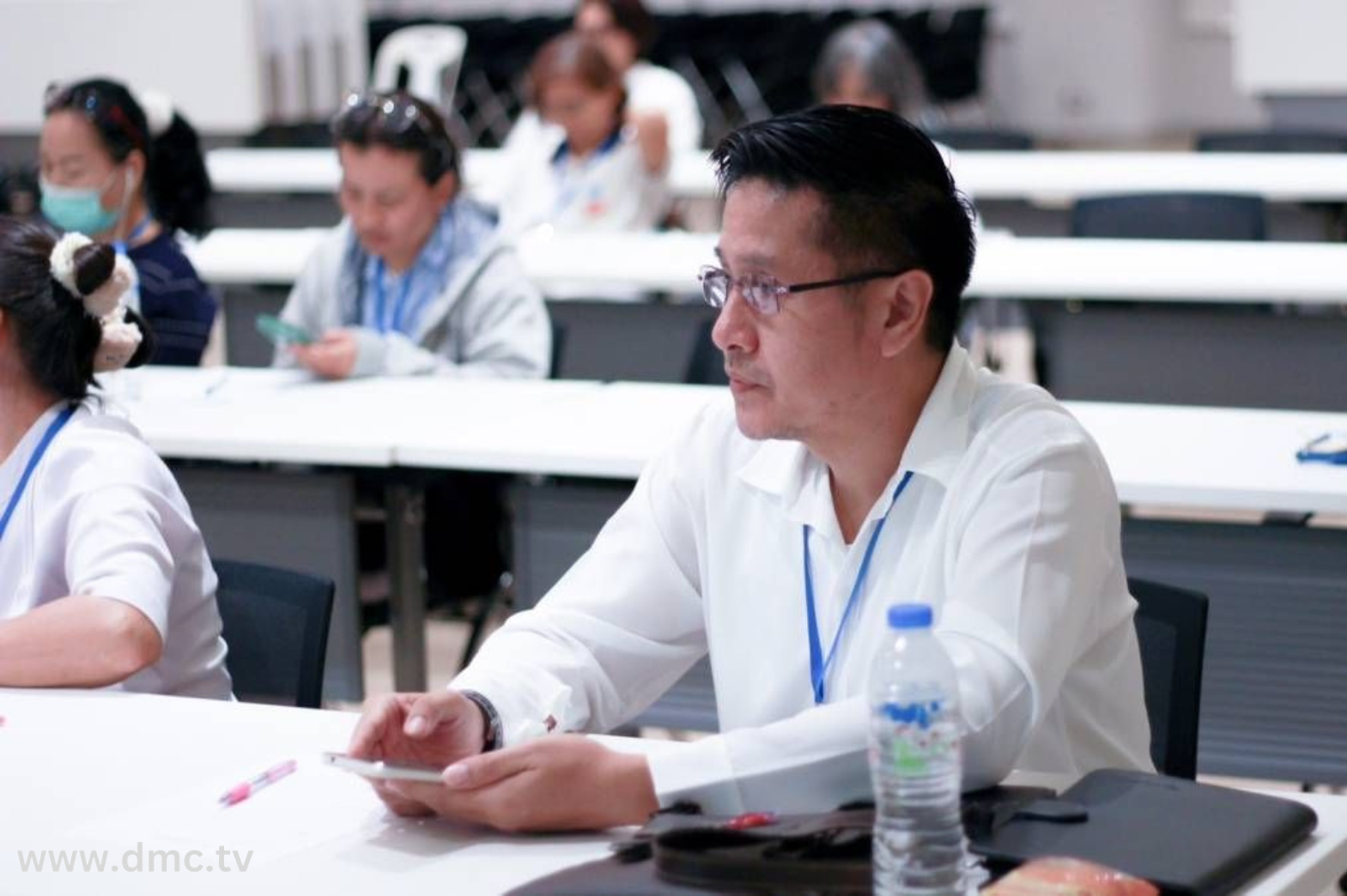 ผู้นำแสงสว่างออนไลน์