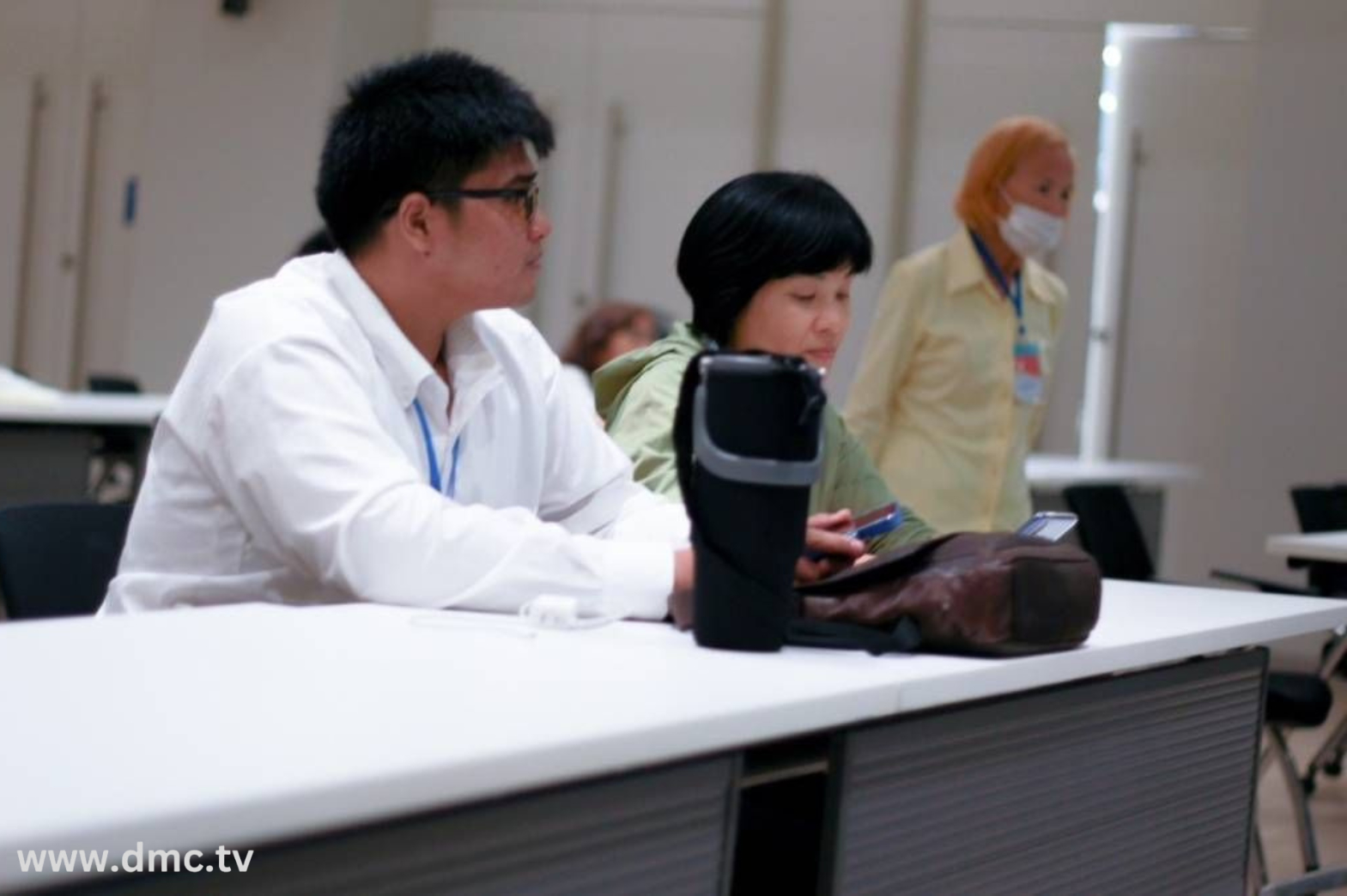 ผู้นำแสงสว่างออนไลน์