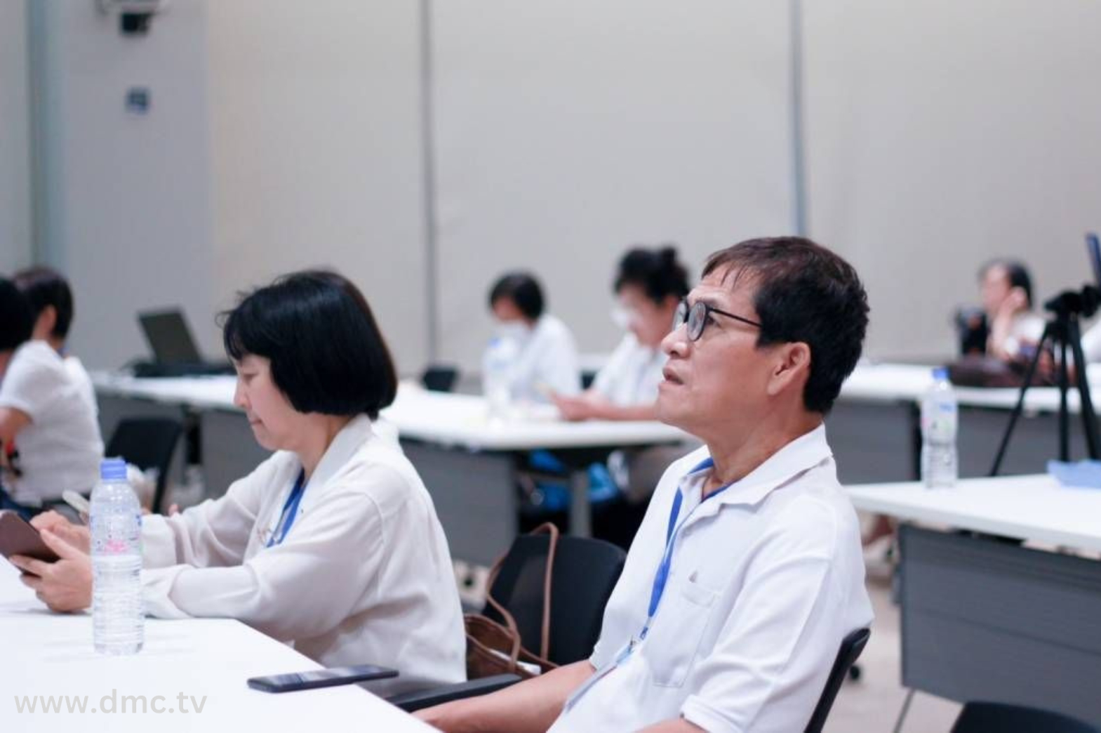 ผู้นำแสงสว่างออนไลน์