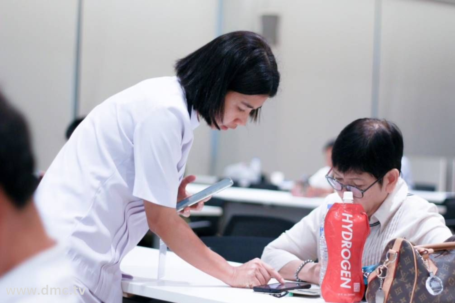 ผู้นำแสงสว่างออนไลน์