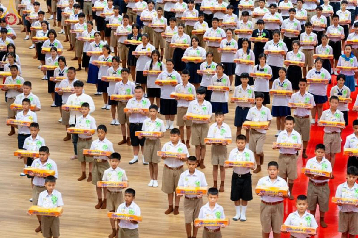 ชมรมพุทธศาสตร์สากล จับมือองค์กรภาคี และวัดพระธรรมกาย ชวนเด็กดีวีสตาร์ ทอดกฐินสัมฤทธิ์ ปีที่ 17 ร่วม 459 วัด