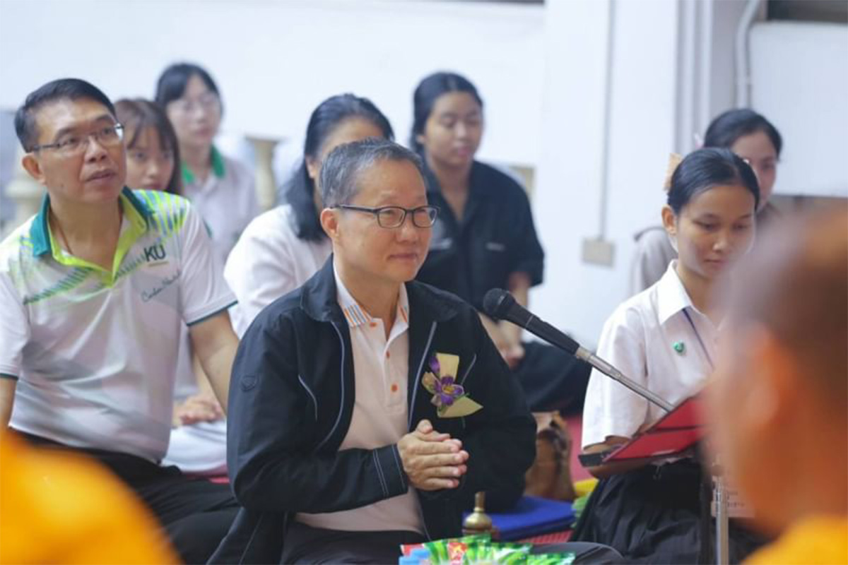 ชมรมพุทธศาสตร์ มหาวิทยาลัยเกษตรศาสตร์ วิทยาเขตบางเขน  จัดกิจกรรมตักบาตรประจำสัปดาห์  