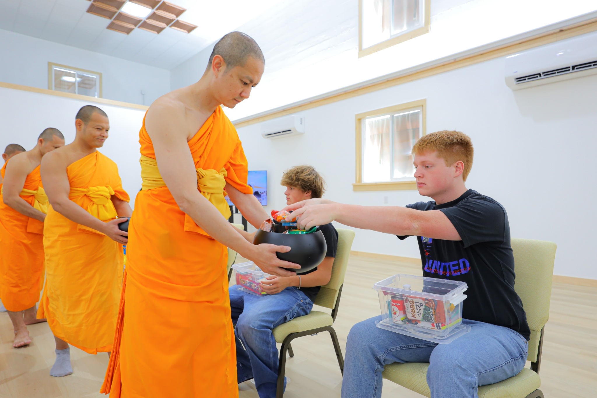 วัดพระธรรมกายแคนซัส จัดงานบุญวันอาทิตย์