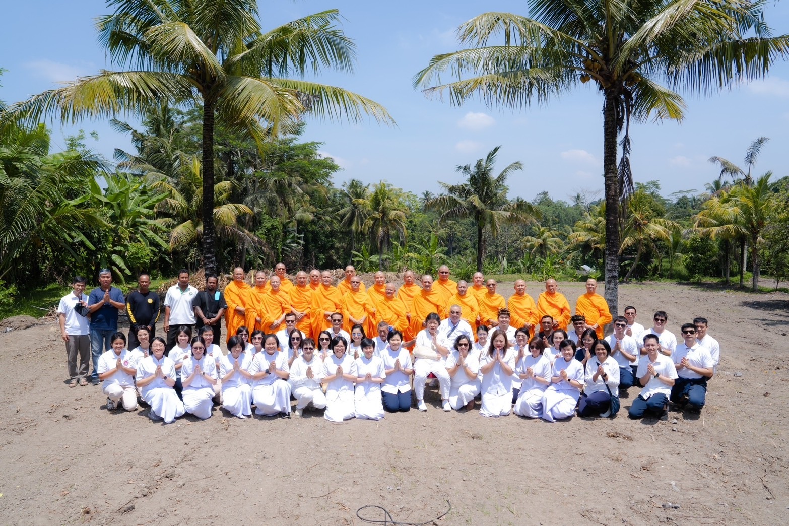 พิธีกลั่นแผ่นดิน ศูนย์ปฏิบัติธรรมบาหลี แห่งที่ 2
