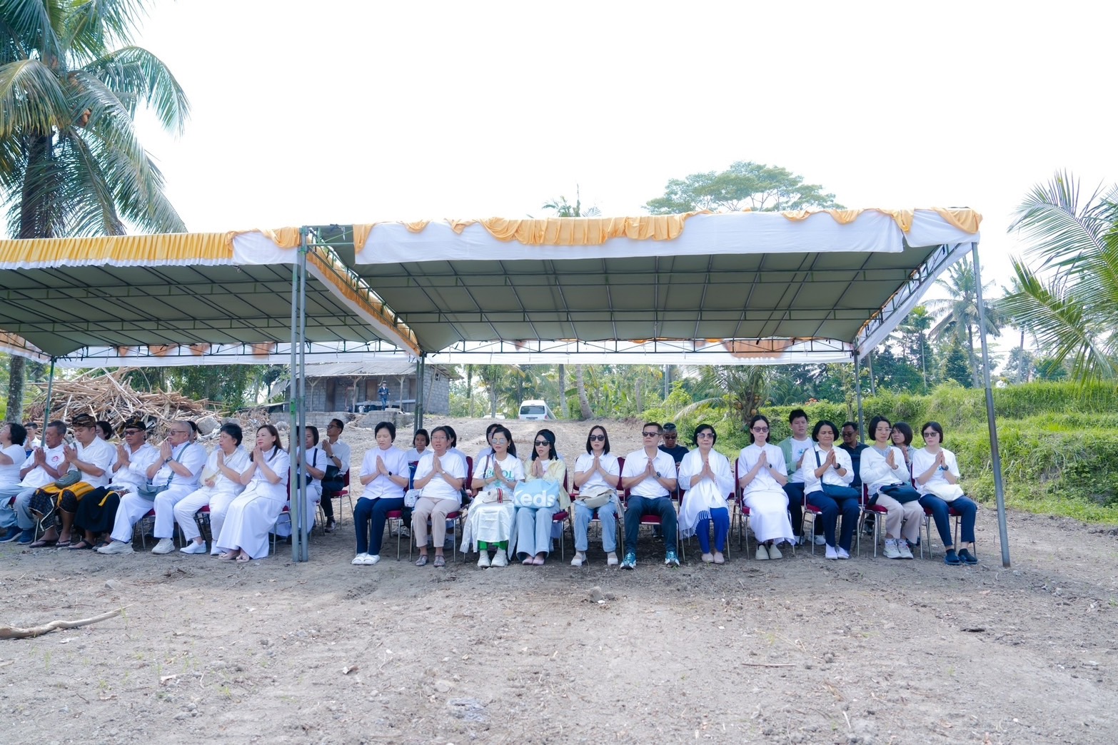 พิธีกลั่นแผ่นดิน ศูนย์ปฏิบัติธรรมบาหลี แห่งที่ 2