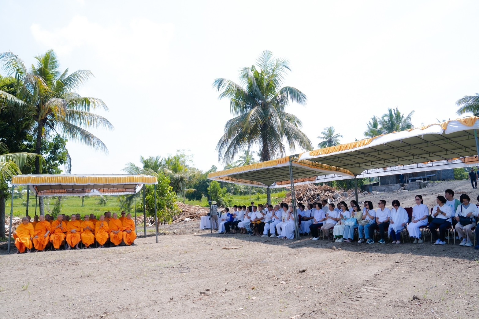 พิธีกลั่นแผ่นดิน ศูนย์ปฏิบัติธรรมบาหลี แห่งที่ 2