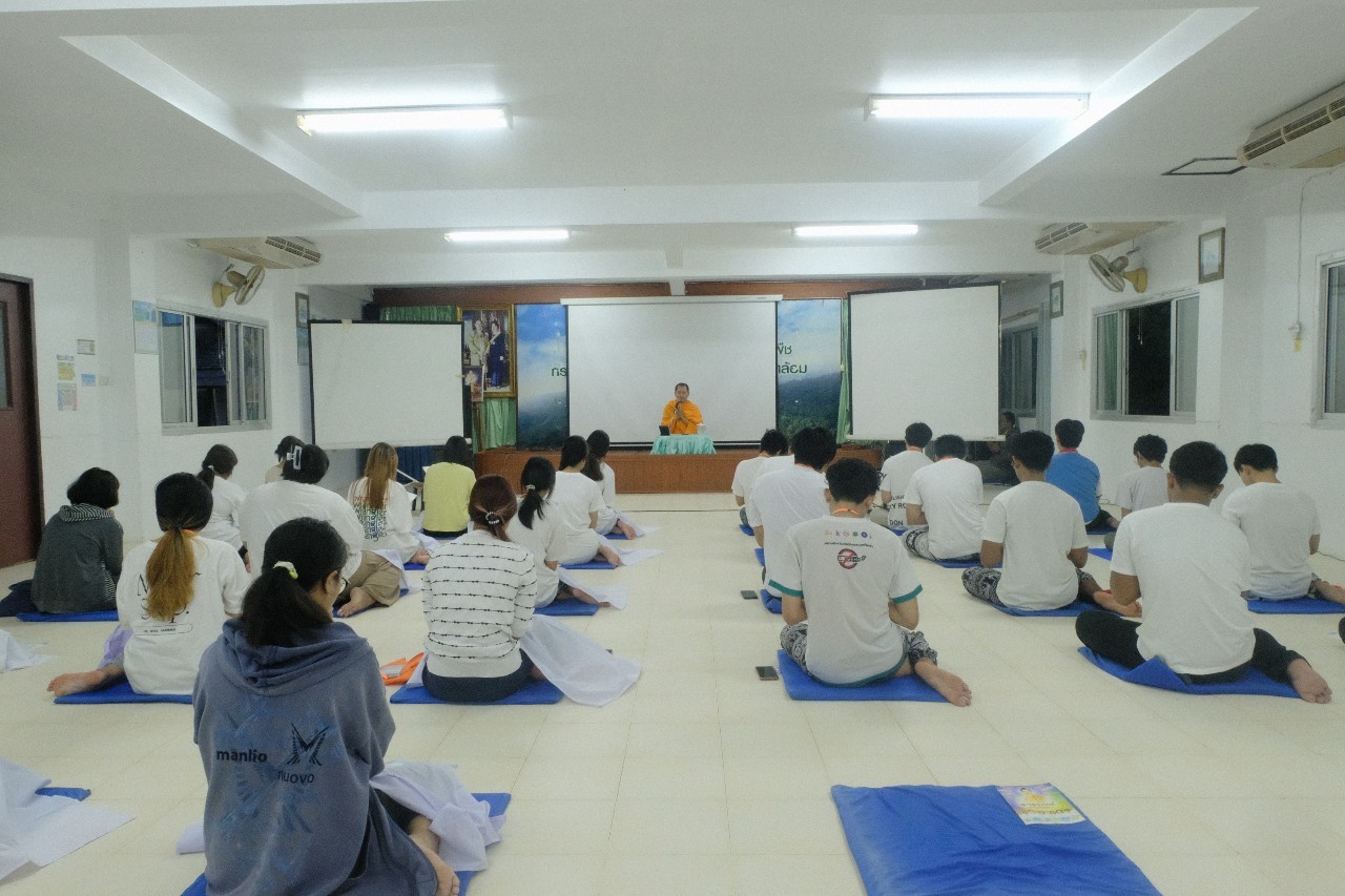 ชมรมพุทธศาสตร์สากล  จัดกิจกรรมค่าย V-Smart Camp ภาคใต้