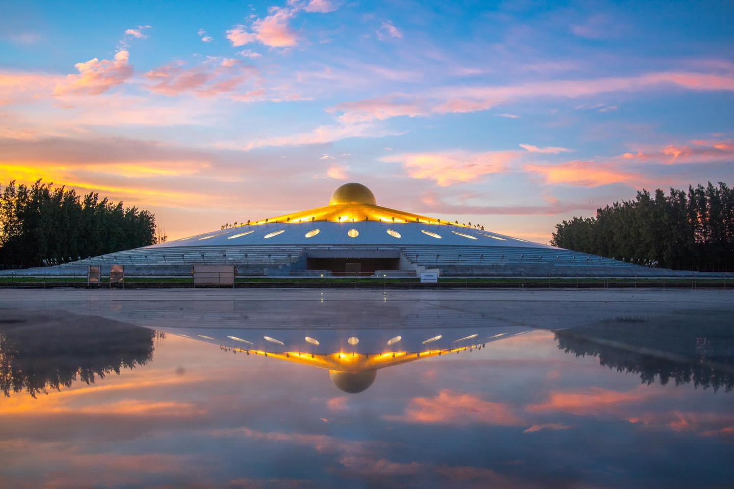 มหาวิหารพระมงคลเทพมุนี