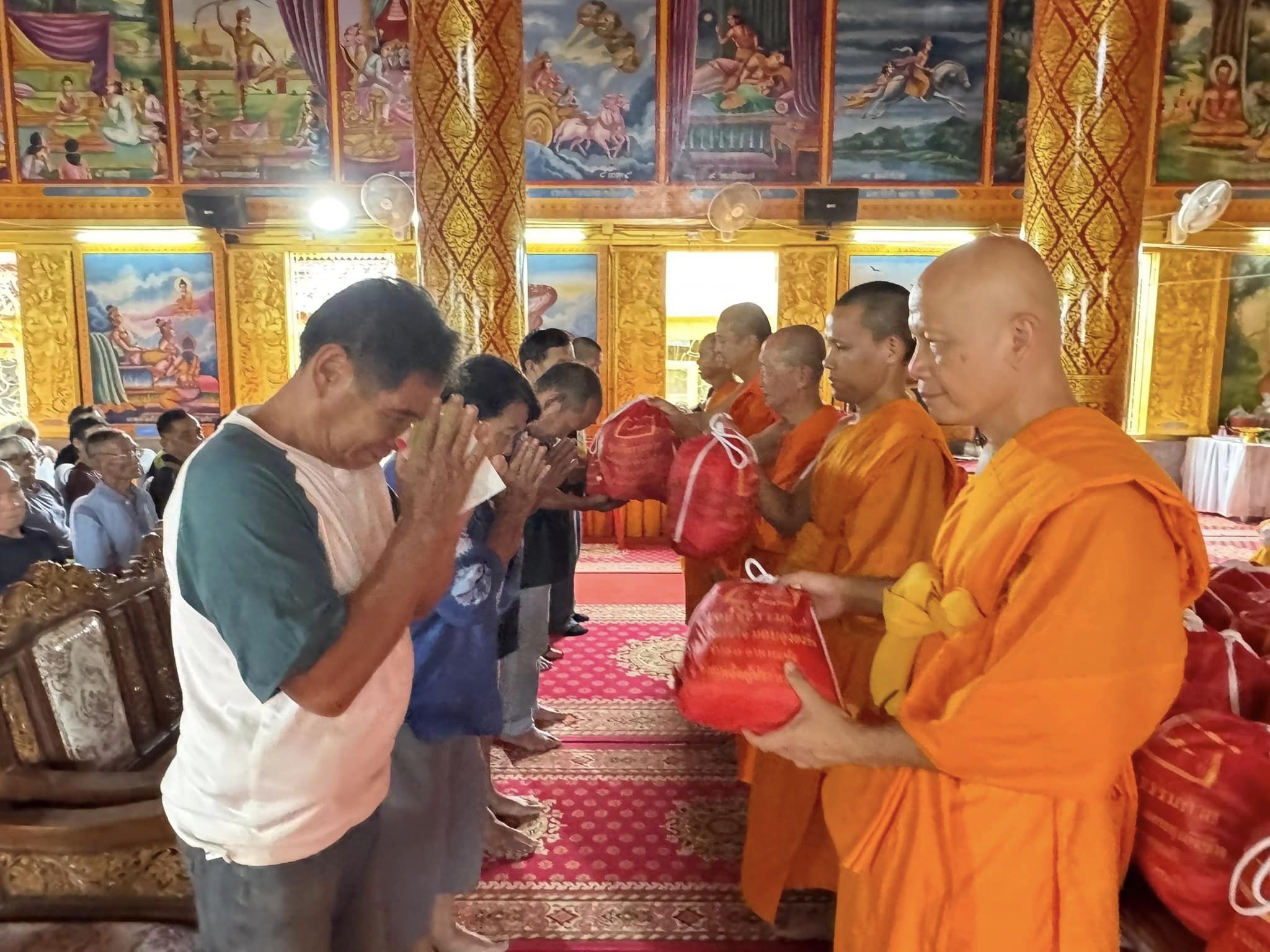 มอบถุงยังชีพ จำนวน 500 ถุง เพื่อช่วยผู้ประสบภัยน้ำท่วม จ.ลำปาง