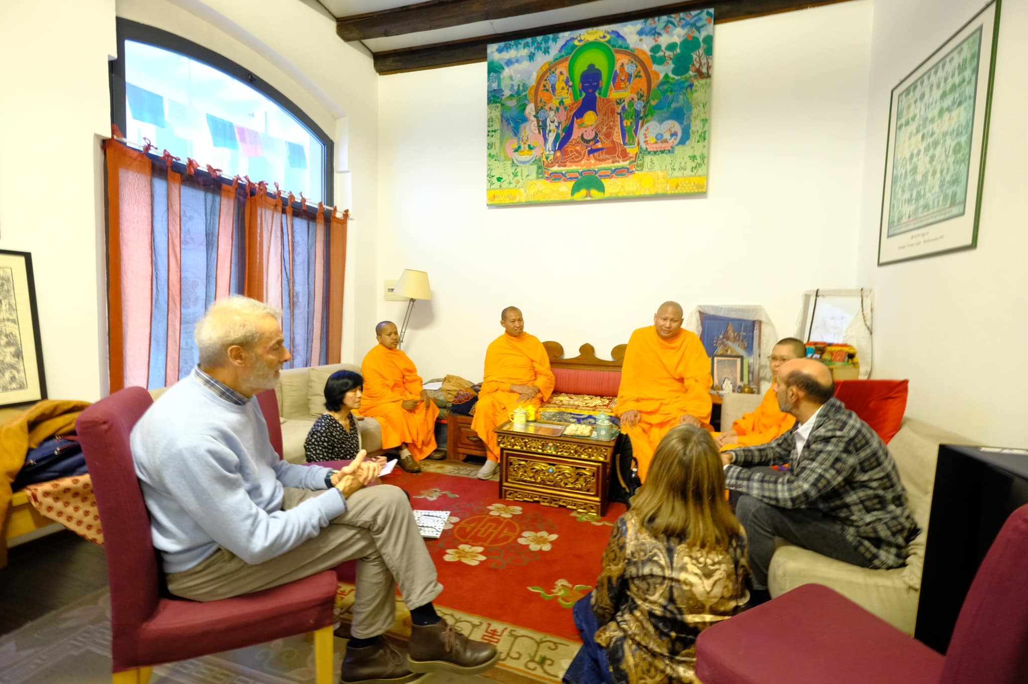 คณะสงฆ์วัดพระธรรมกายอิตาลี เยี่ยมชมวัดทิเบต