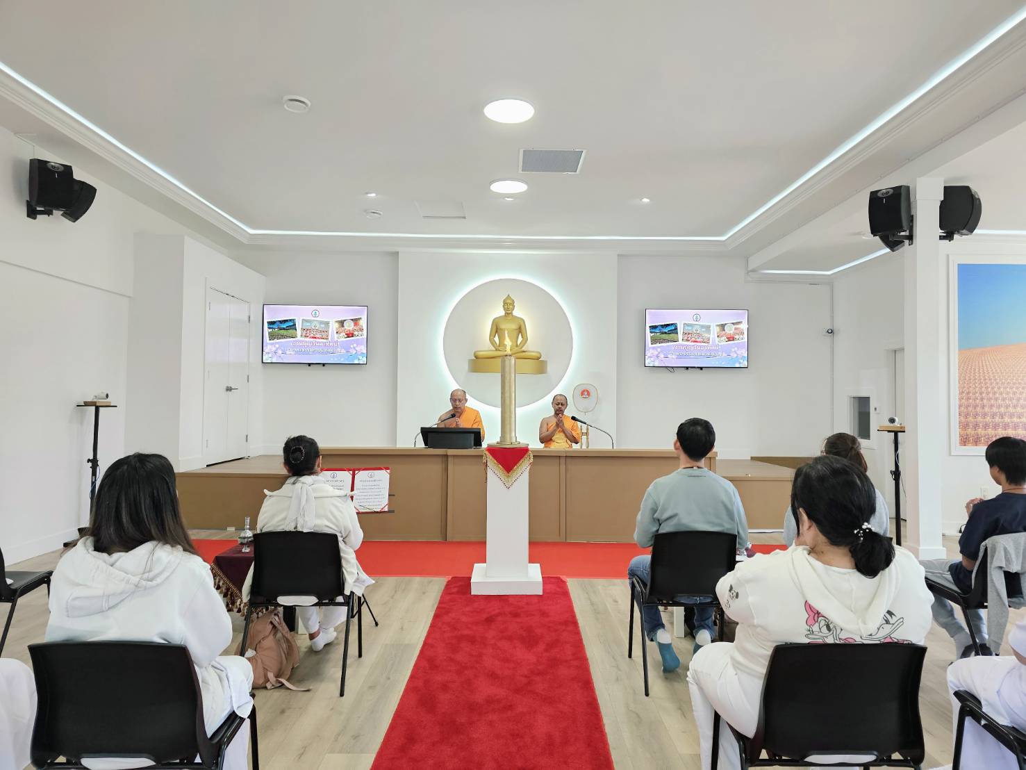 วัดพระธรรมกายแวนคูเวอร์ จัดงานบุญวันอาทิตย์