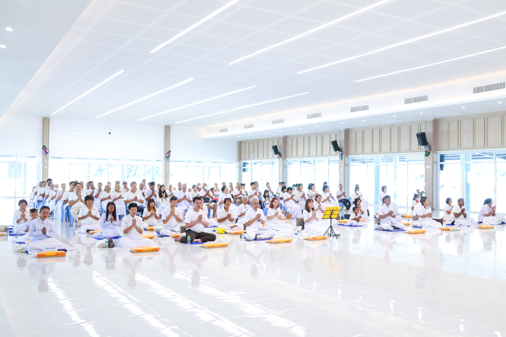 ศูนย์ปฏิบัติธรรมภาคใต้ จัดพิธีบูชาข้าวพระ