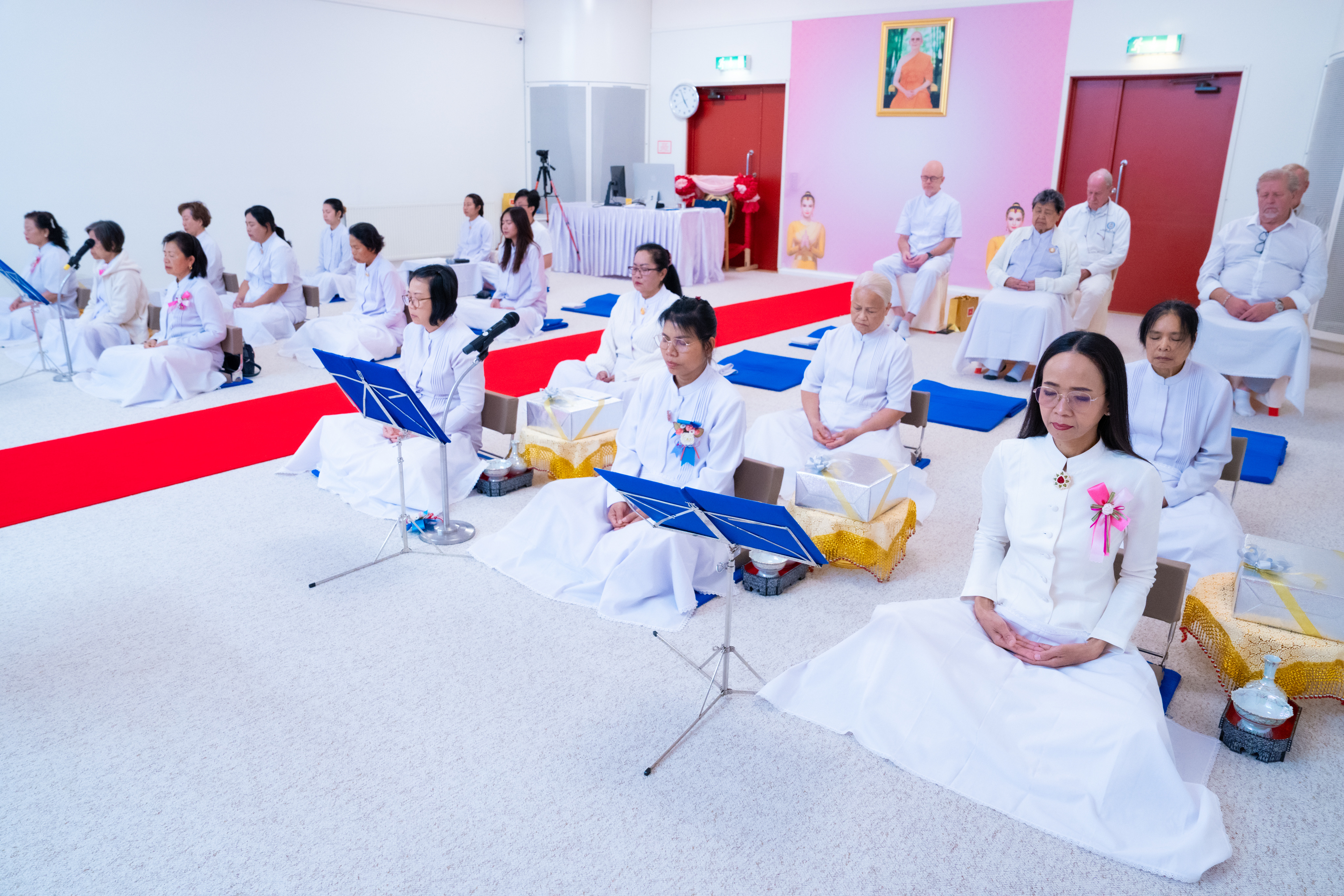 วัดพระธรรมกายสตอกโฮล์ม จัดงานบุญบูชาข้าวพระ