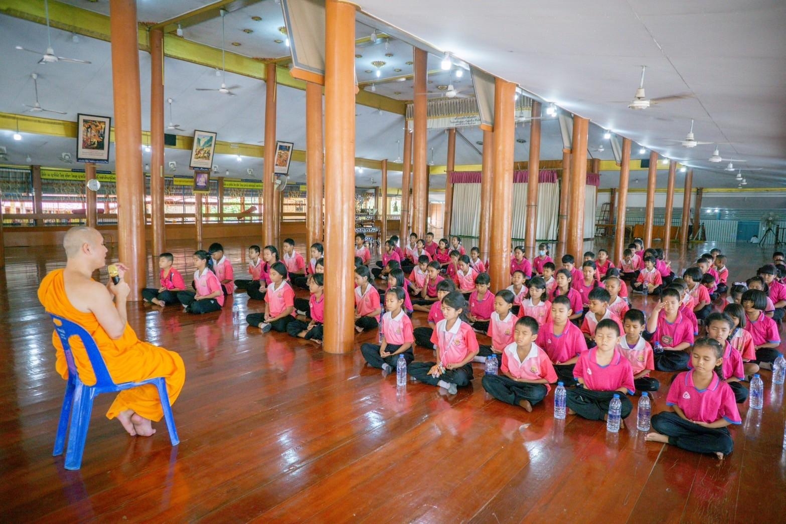 ค่ายคุณธรรม โรงเรียนวัดโพธิ์นฤมิตร และโรงเรียนวัดม่วงเจริญผล จ.สุพรรณบุรี