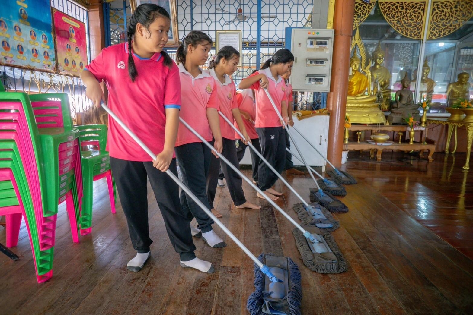 ค่ายคุณธรรม โรงเรียนวัดโพธิ์นฤมิตร และโรงเรียนวัดม่วงเจริญผล จ.สุพรรณบุรี