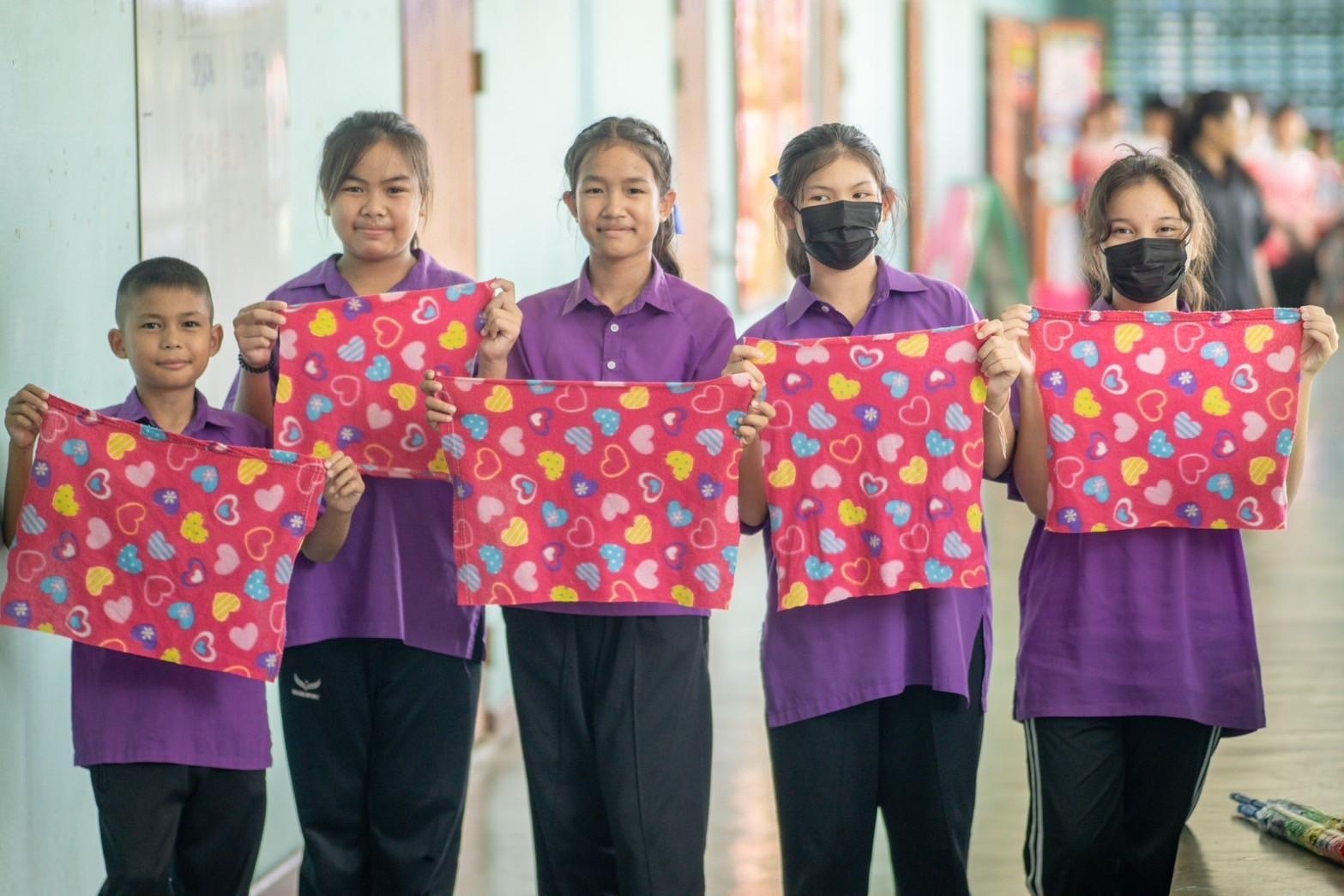 ค่ายคุณธรรม โรงเรียนวัดโพธิ์นฤมิตร และโรงเรียนวัดม่วงเจริญผล จ.สุพรรณบุรี